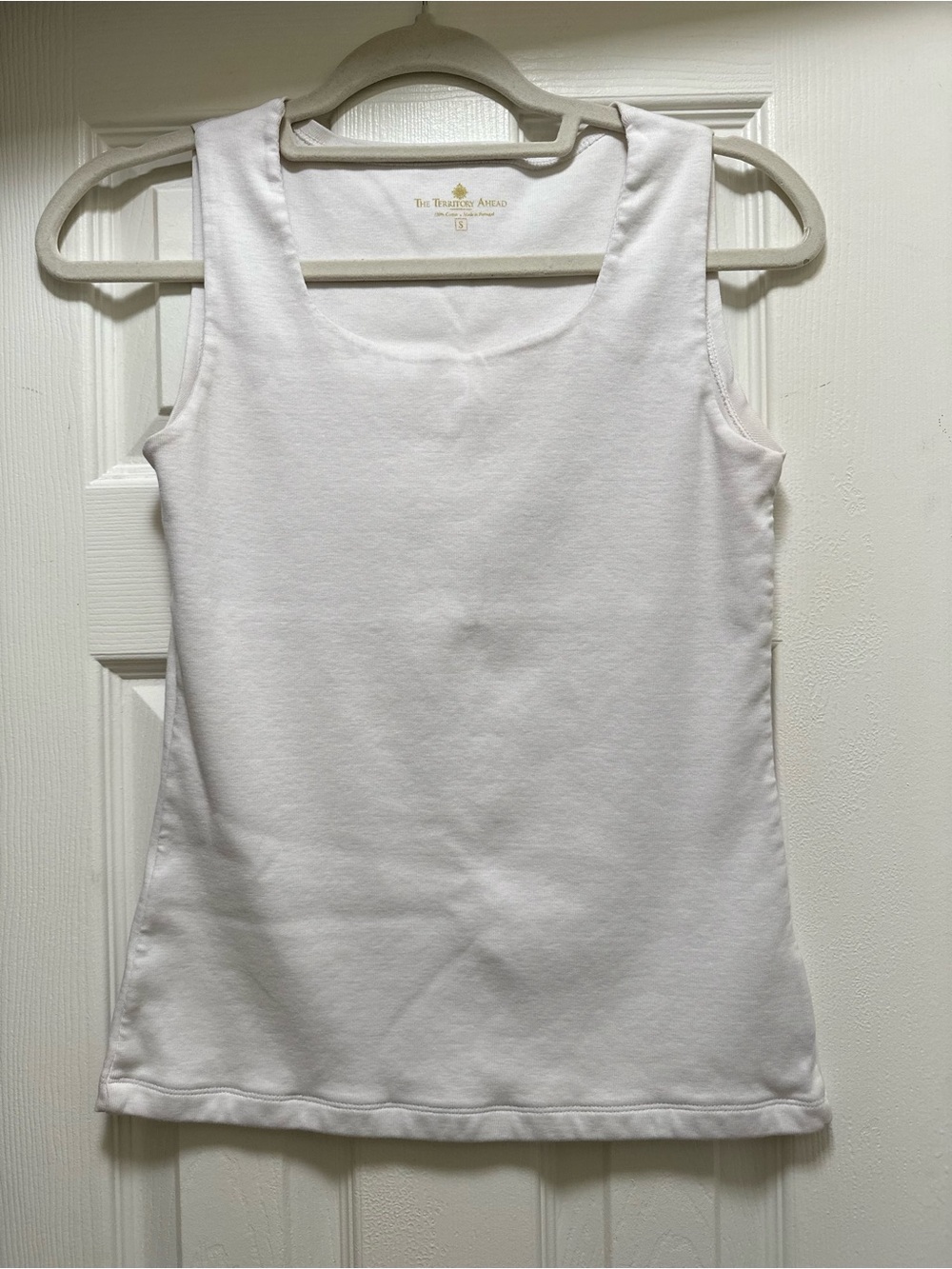 The Territory Ahead Sz White Double-Lined Front Cotton Tank Top $25 MSRP Summer